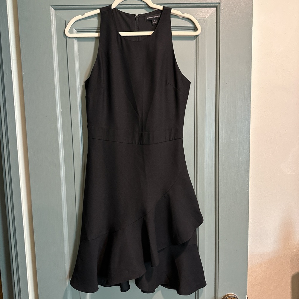 Banana Republic Black Sleeveless Mini Dress with Ruffled Hem size 0